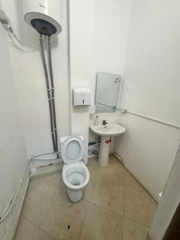 Business premises, 21 Dhjetori!