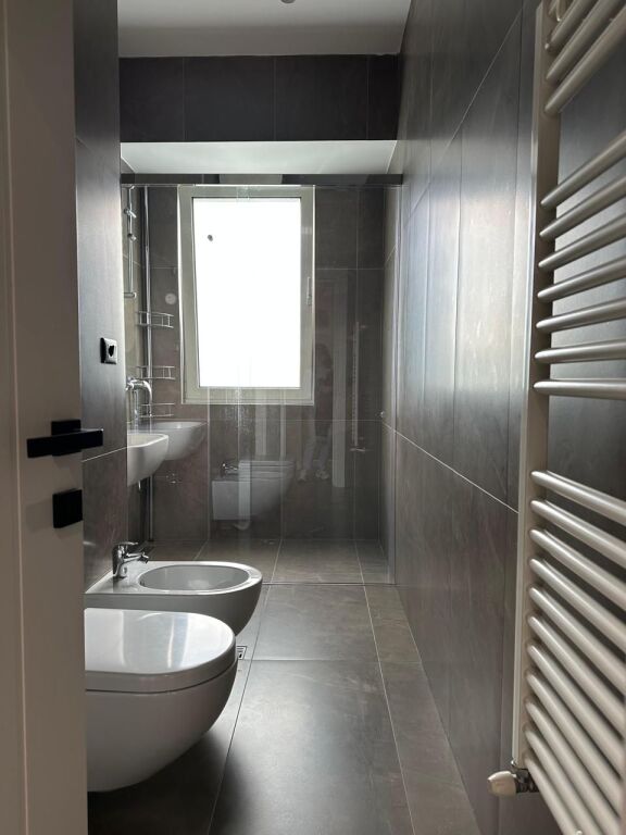 Appartamento 2+1+2 con parcheggio a Ambasador 3