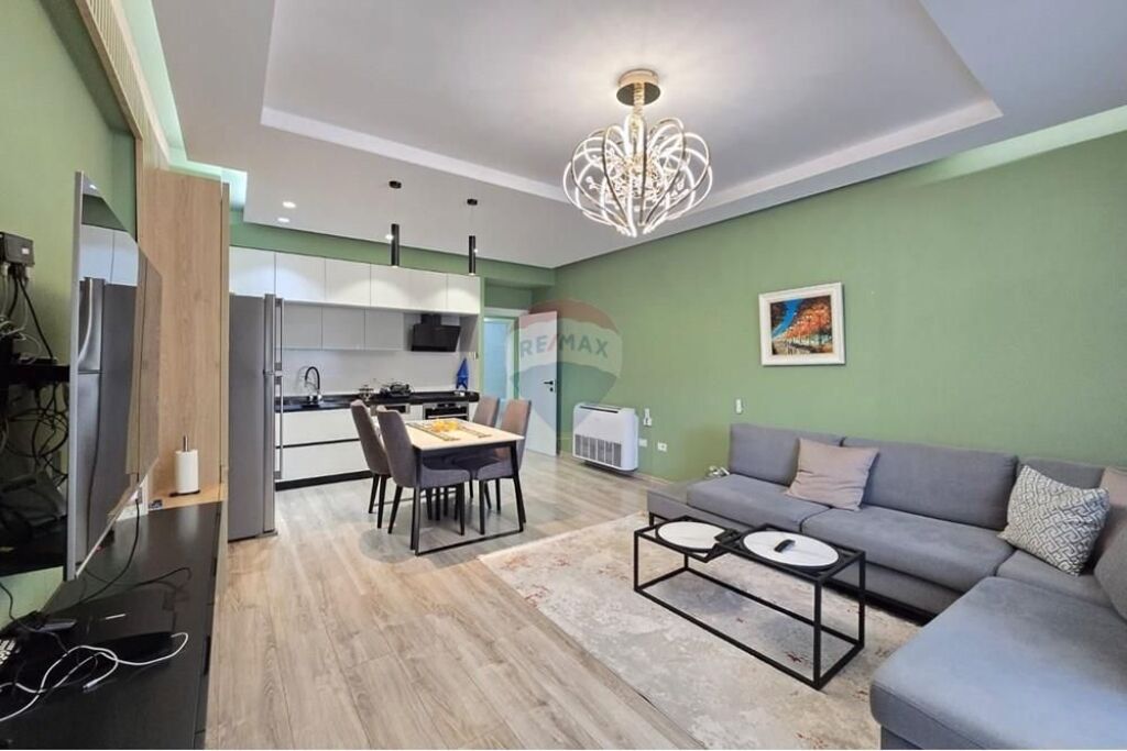 Apartament per qira, 3+1, Selvia