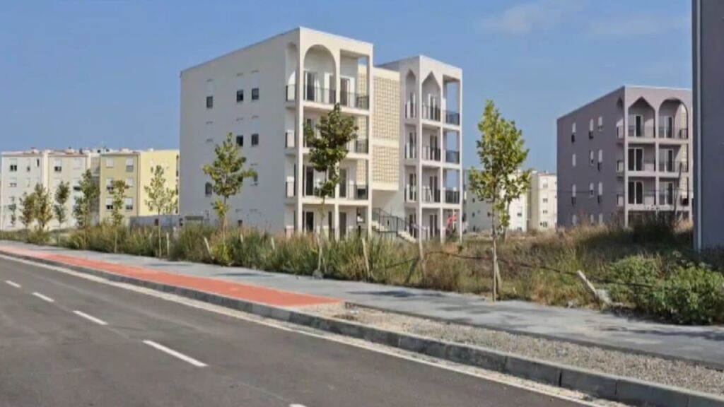 JEPET ME QERA APARTAMENT 1+1, PALLATET E REJA TEK UNIVERSITETI DURRES