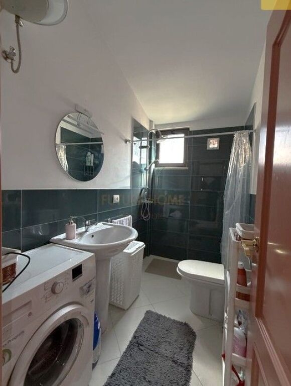 Shitet, Apartament 2+1, Bllok, Tiranë