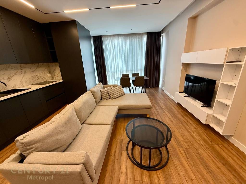 AFFITTASI APPARTAMENTO 3+1+2+POSTO AUTO, EX MERCATO ELETTRICO!