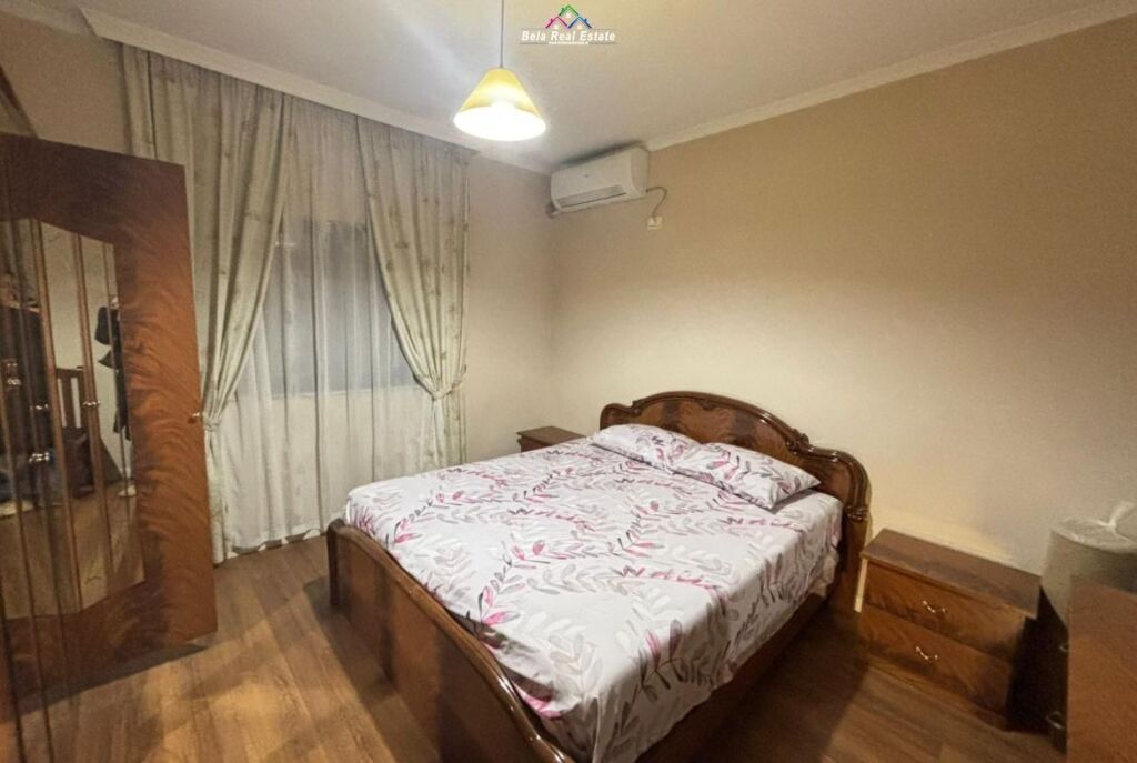 Apartament Me Qera 1+1 Tek Komuna e Parisit (ID B2101543) Tirane