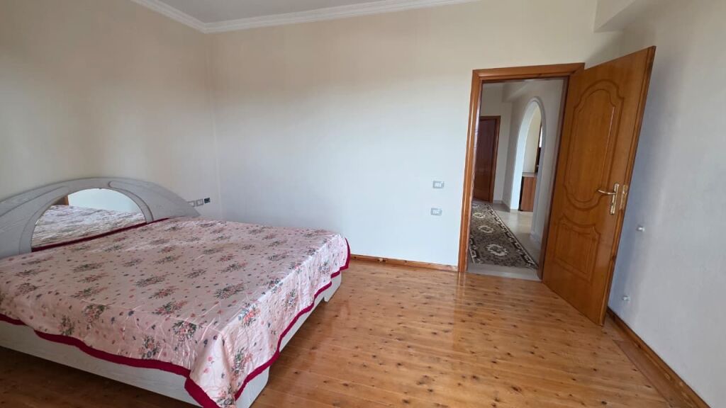 🏡 Apartament 2+1 me Qira – Kat i Dytë i Vilës, Vlorë