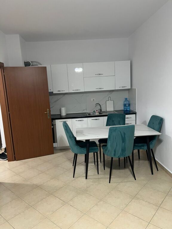 Apartament 1+1 Astir