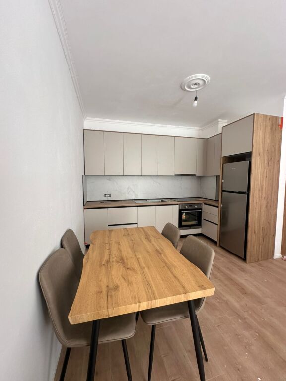 APARTAMENT ME QERA 1+1