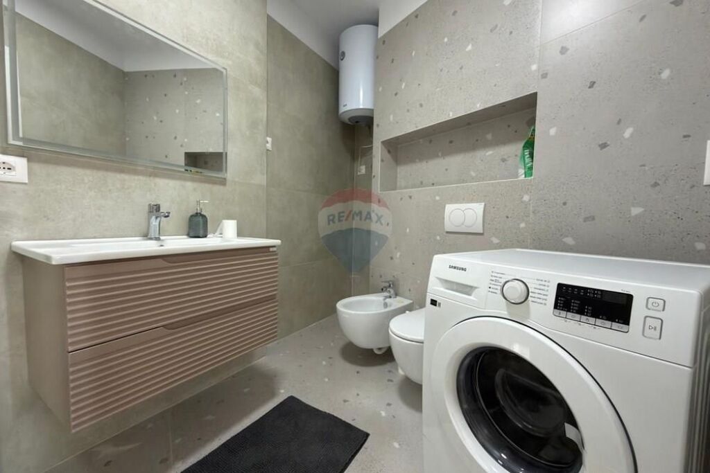 Apartament / Për Shitje / Kompleksi Kontakt, Tiranë