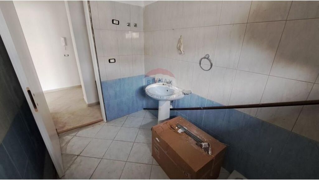 🏠 Apartment 1+1 for Sale – Blv. Ismail Qemali, Vlorë