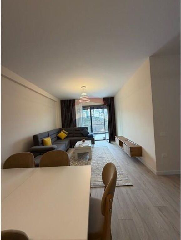 Apartment (2+1+2) plus parking space for rent