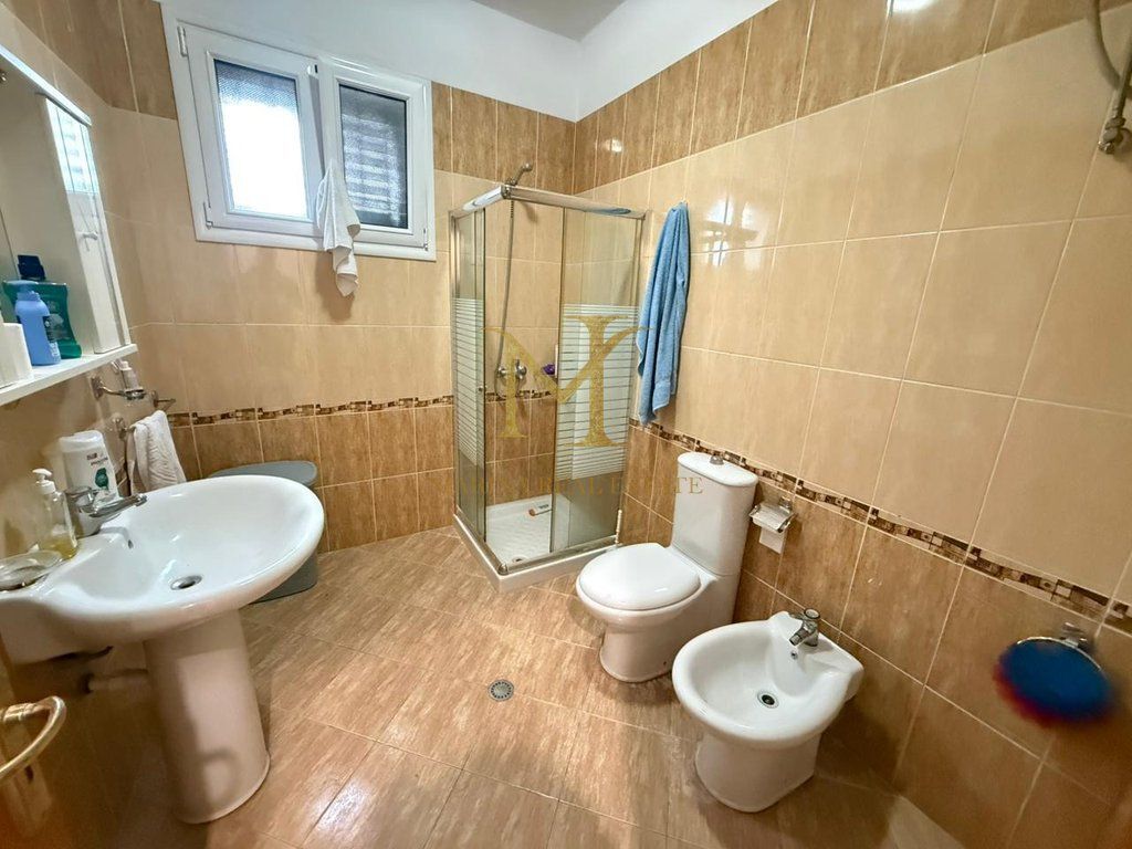 VILLA FOR RENT ON THE RAILWAY BEACH !!