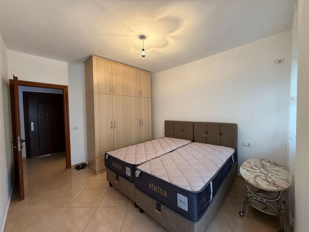 Appartamento - In Affitto - Yzberisht