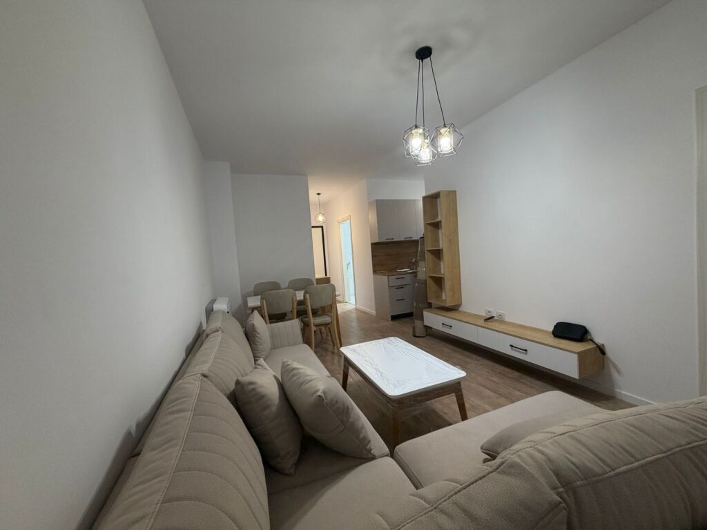 Aura Laprake, Japim apartament 1+1 me qera