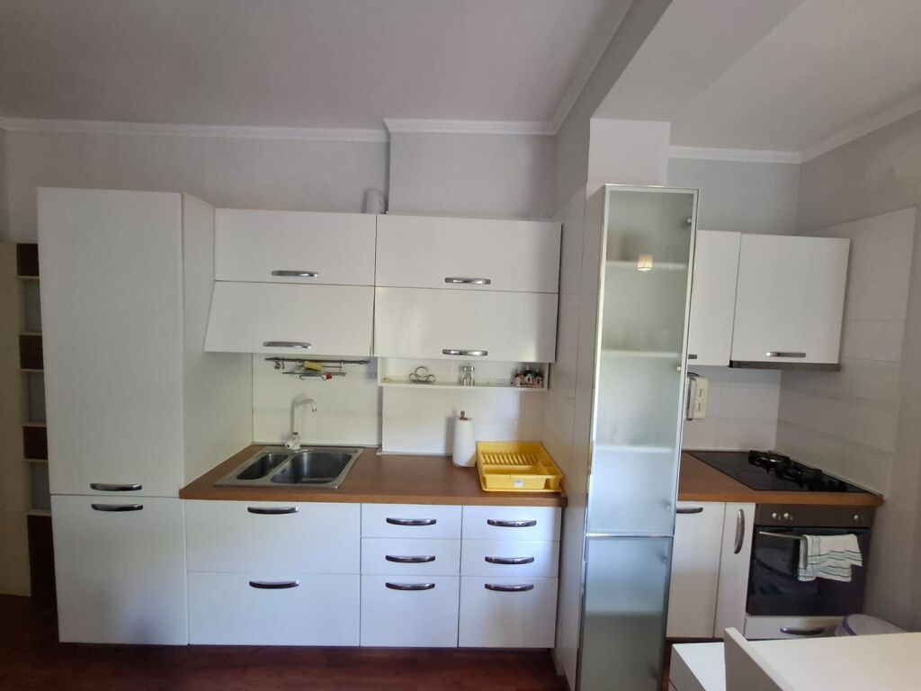 Vendesi in vendita 1+1 vicino a Shkembi i kavajes