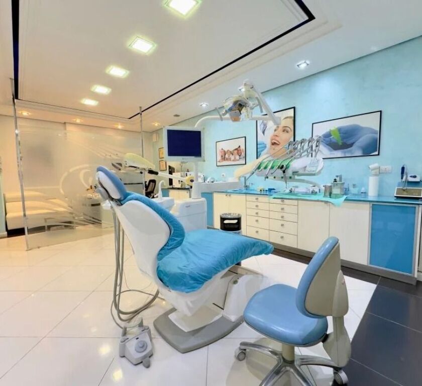 Qera | Ambjent Biznesi | Ali Demi | 800 €/muaj