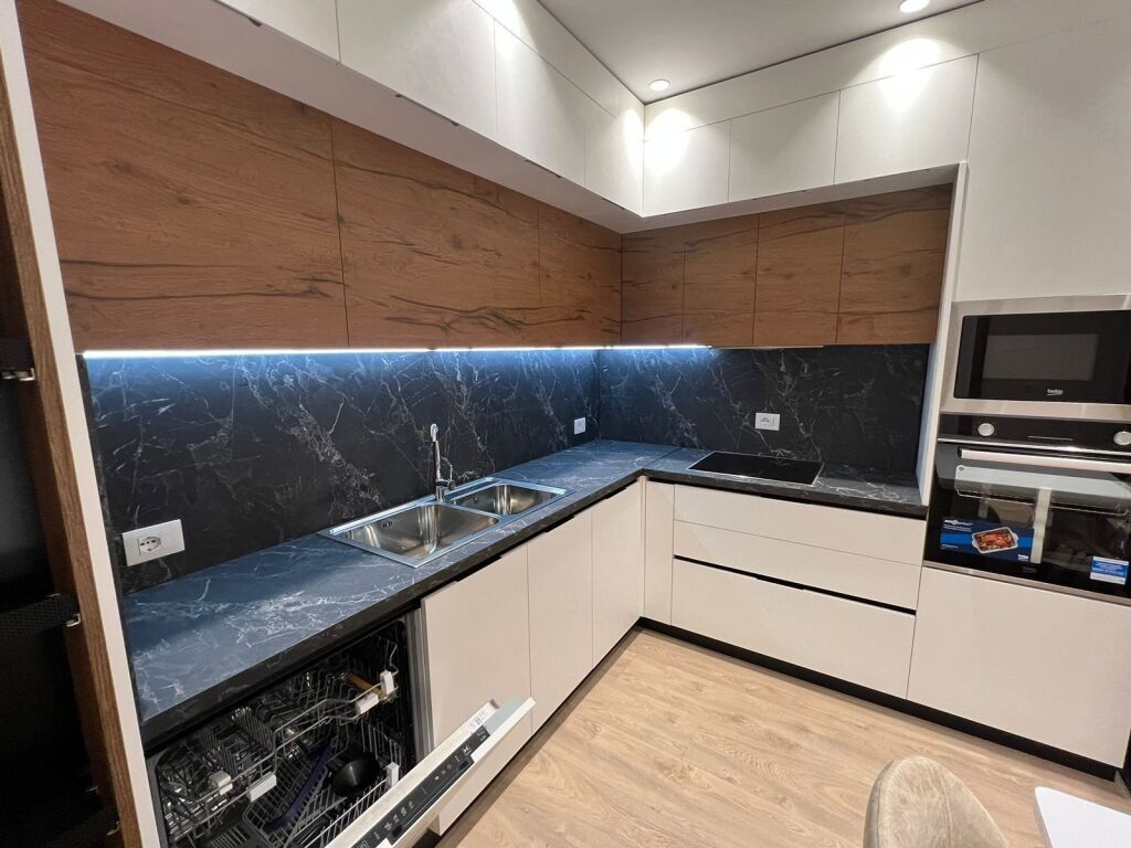 Apartament 2+1, Zogu I Zi!