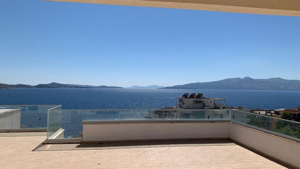 Shitet super apartament 2+1 Sarande