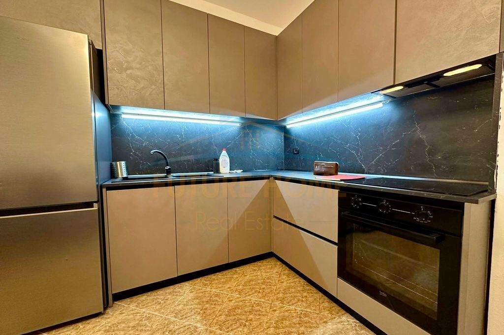 📍 Yzberisht – 1+1 me Qira te “Nela 6”! 🏠