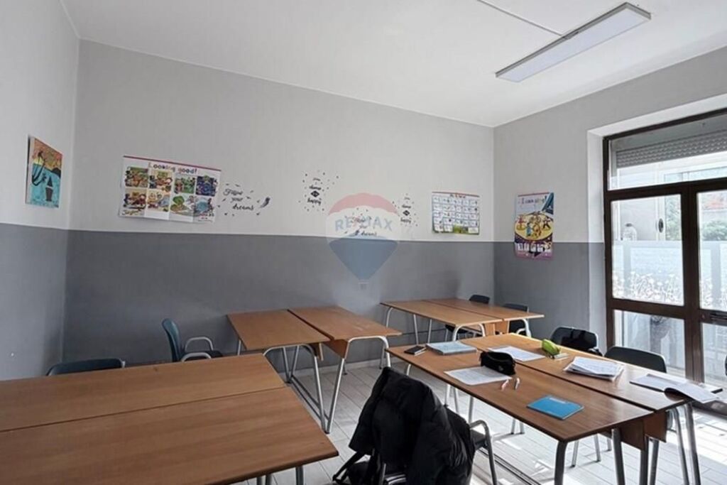 For rent 2+1 Moskat Building