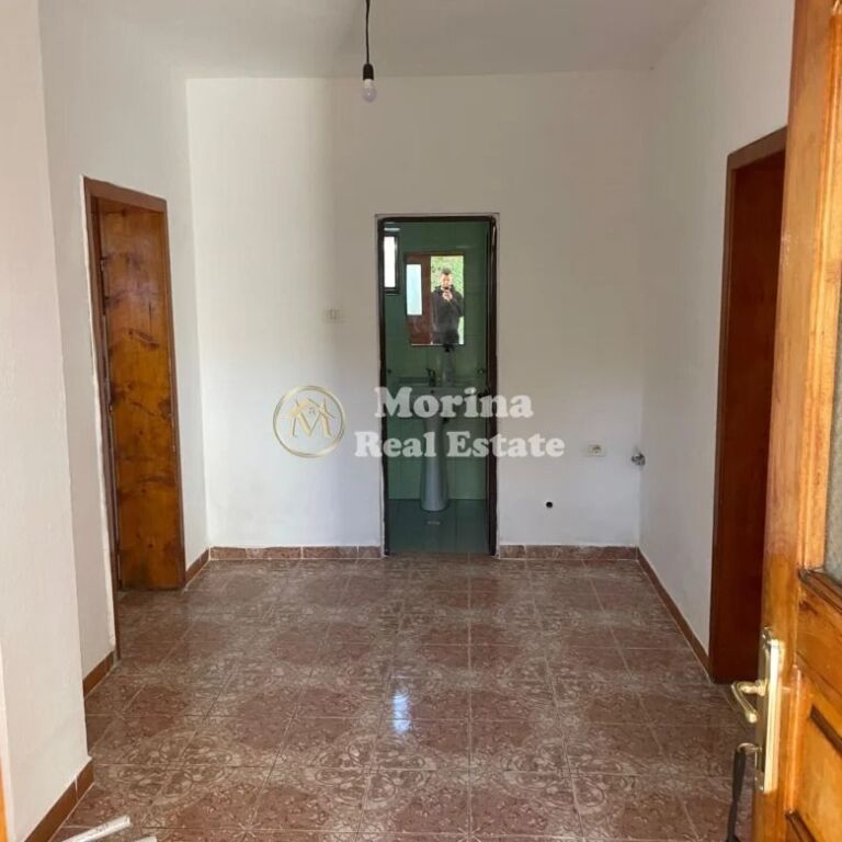Affitto | Casa privata 1 + 1 | Yzberisht | 250 €/mese