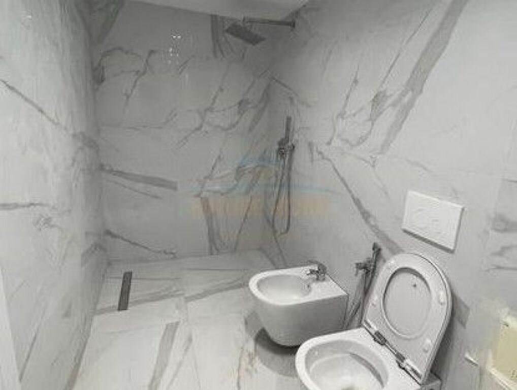 Rent, LOFT Apartment Fresku, Tirana