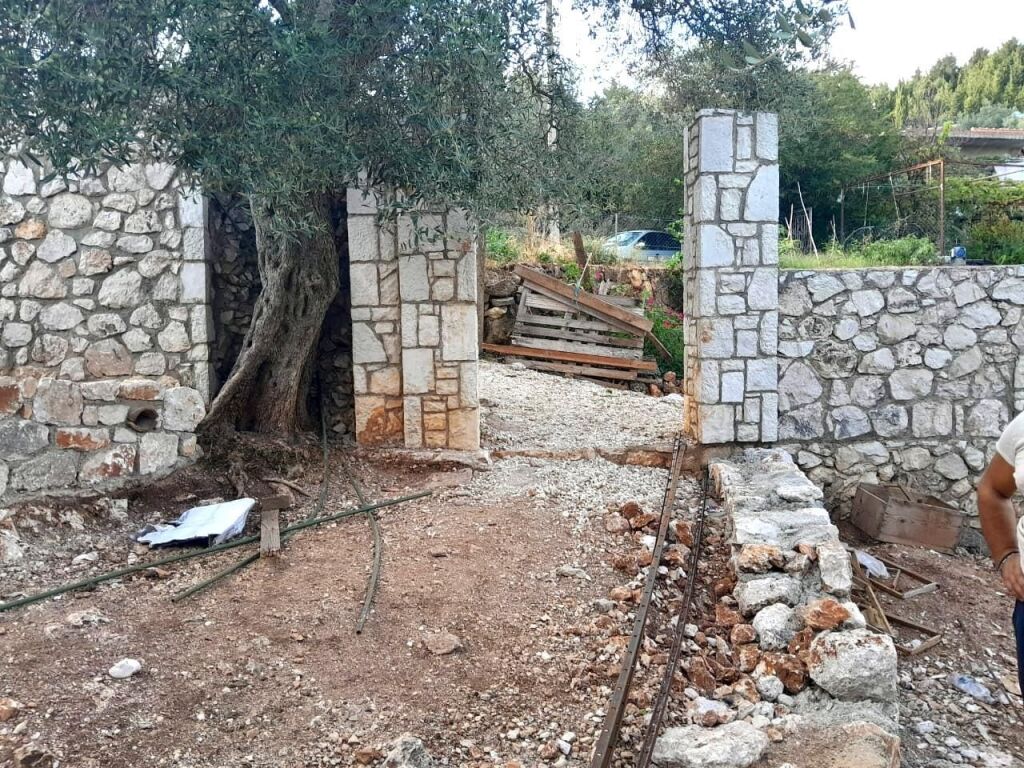 Shtepi private + Toke Ilias