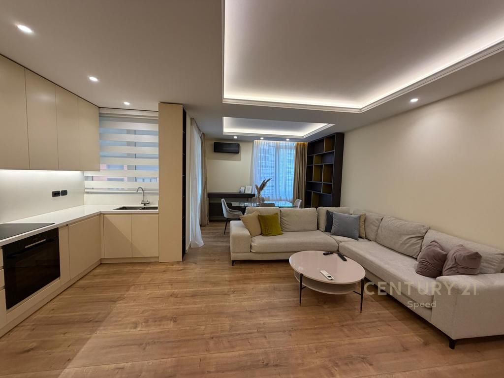 AFFITTASI APPARTAMENTO 2+1+2 IN CENTRO