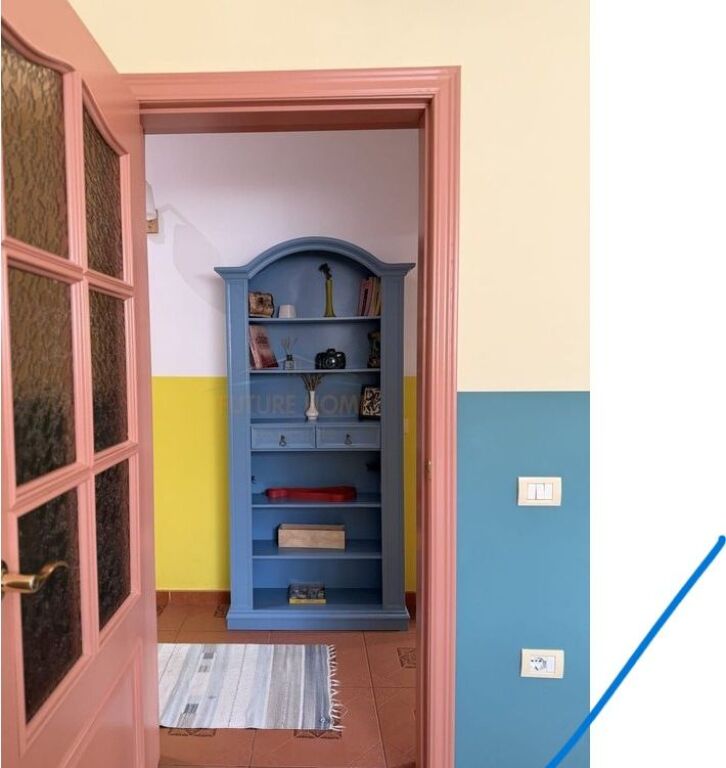 Shitet,  Apartament 2+1, Bllok, Tiranë