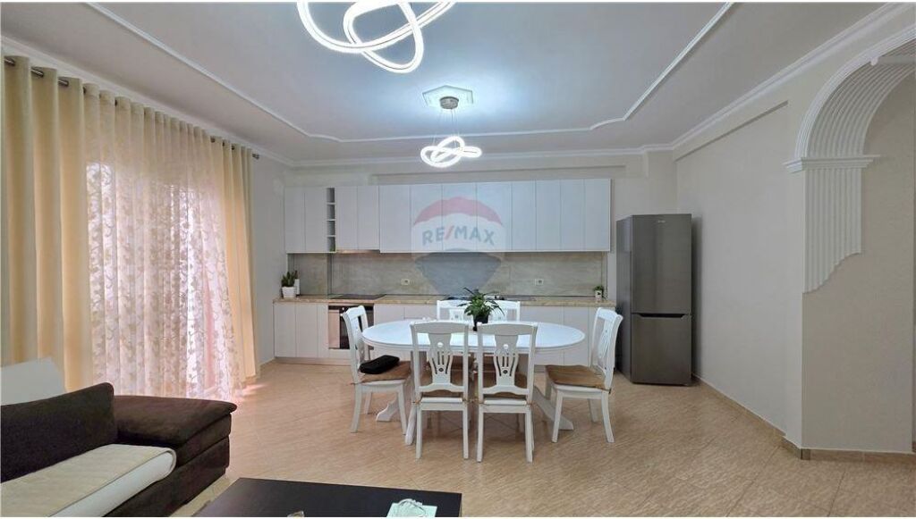 Apartament 2+1+2 ne shitje , Rruga e Cipajve
