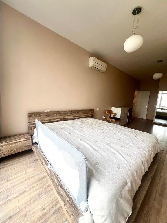 Contemporary apartment for sale in the Municipality of Paris