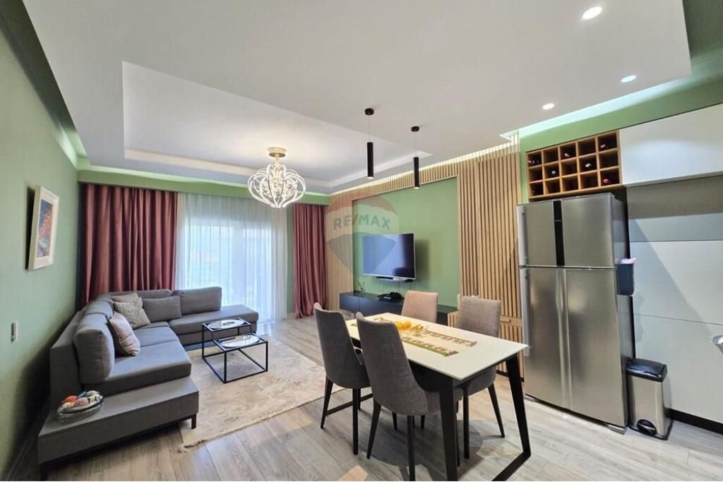 Apartament per qira, 3+1, Selvia