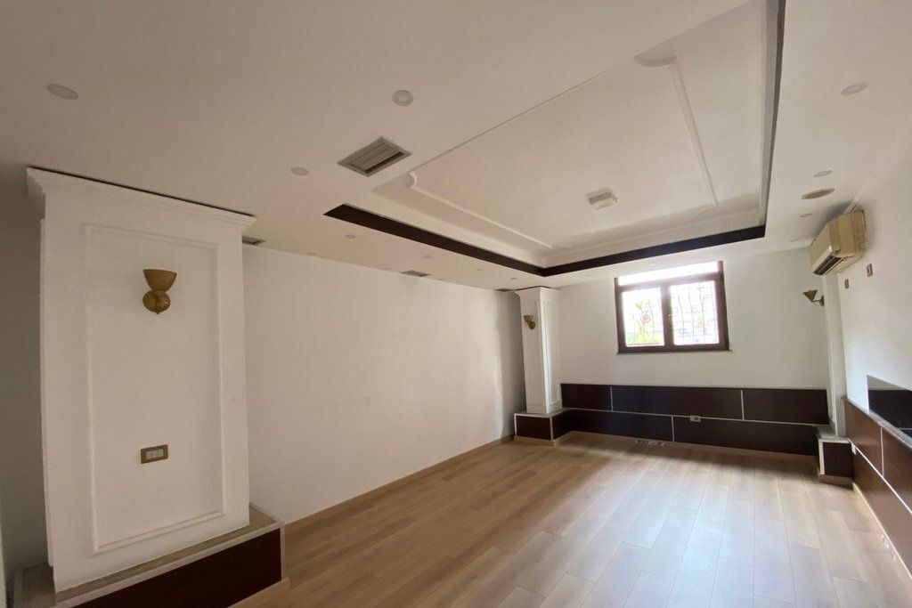 SHESIM NJESI BIZNESI PRANE VASIL SHANTOS!