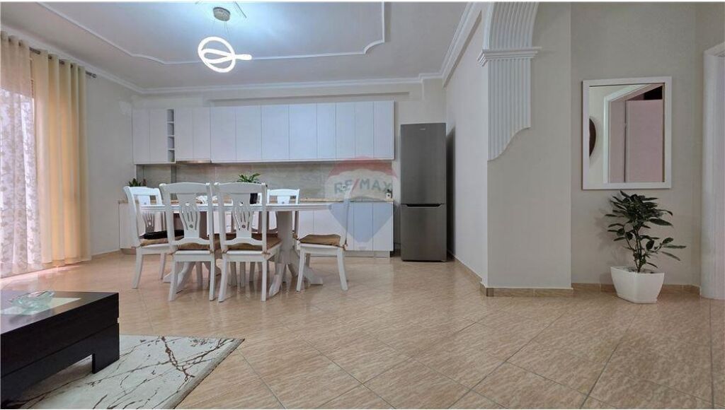 Apartament 2+1+2 ne shitje , Rruga e Cipajve