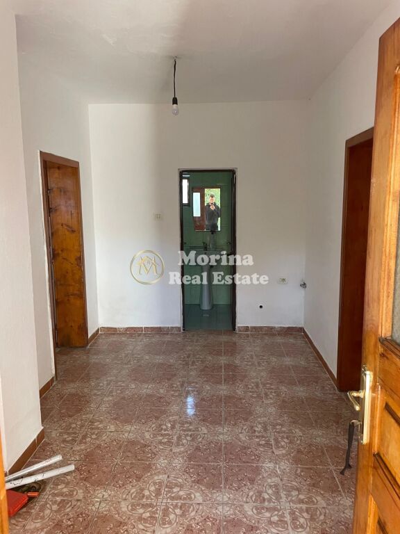 Affitto | Casa privata 1 + 1 | Yzberisht | 250 €/mese