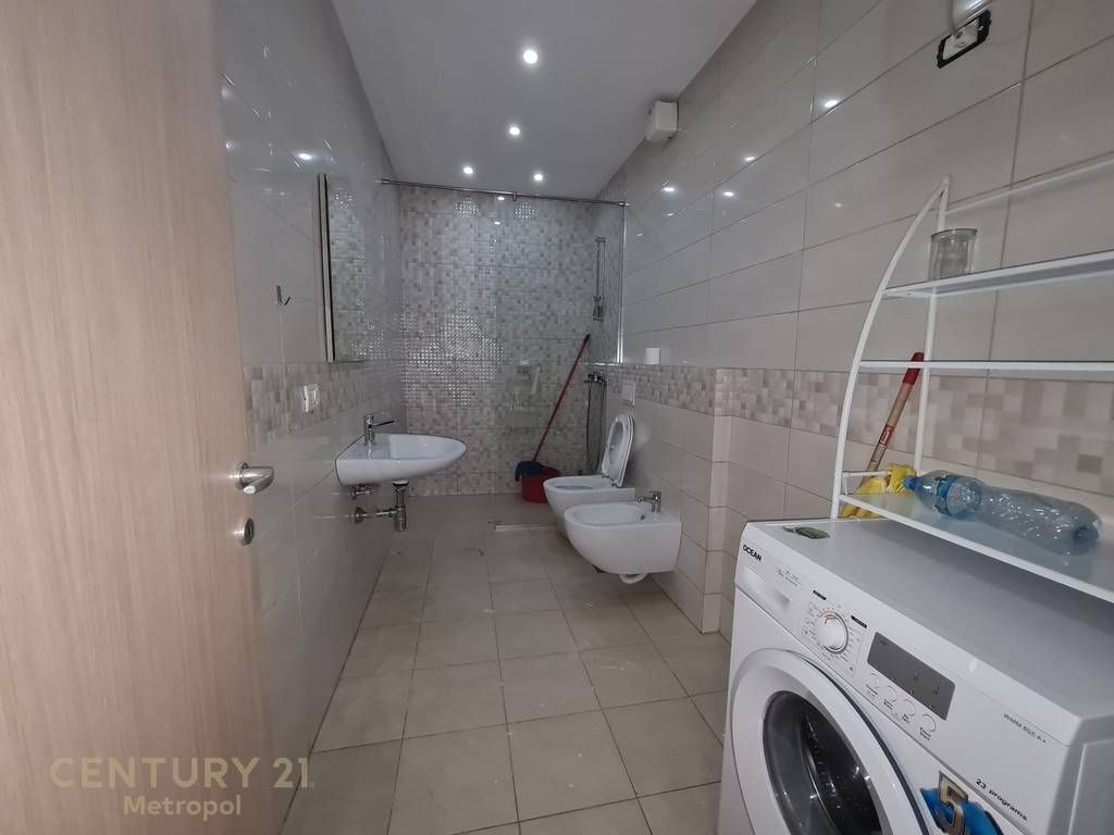 OFROJ PER QIRA APARTAMENT 1+1 ME POST PARKIMI-DON BOSKO!