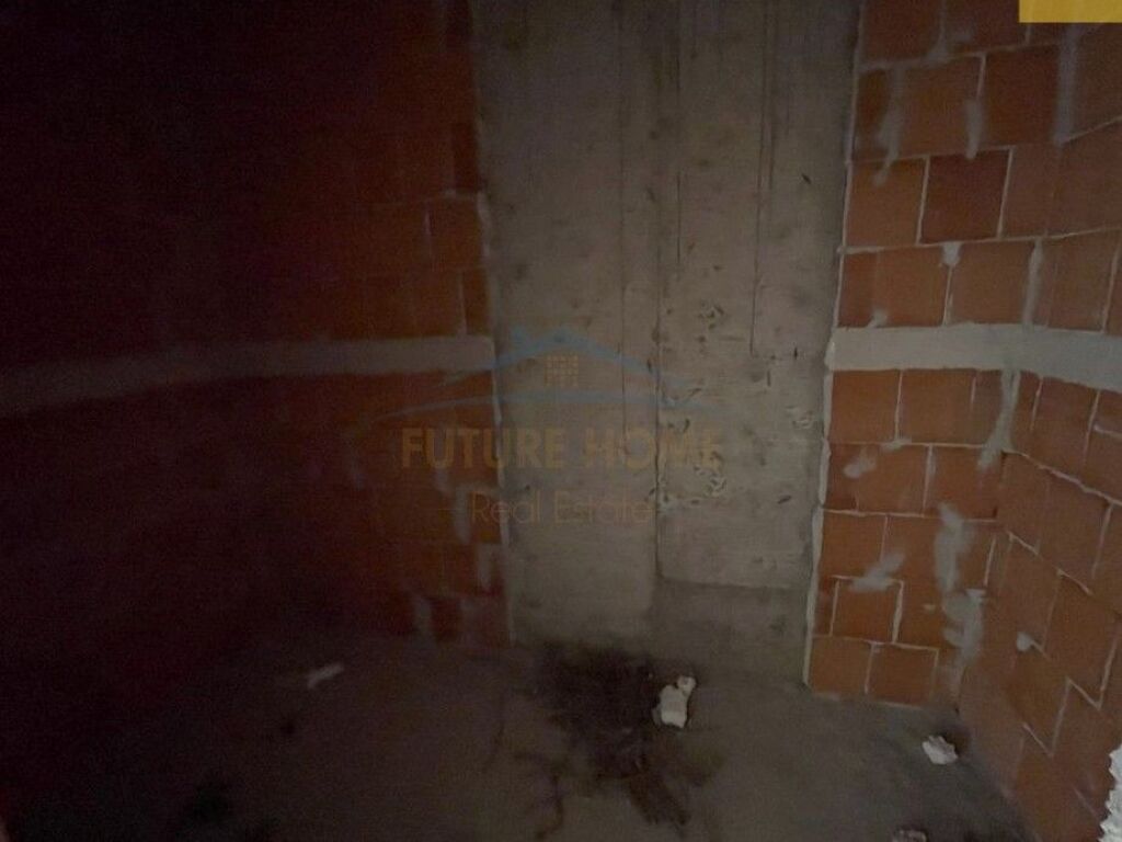 Shitet, Apartament 1+1, Fusha e Aviacionit, Tirane