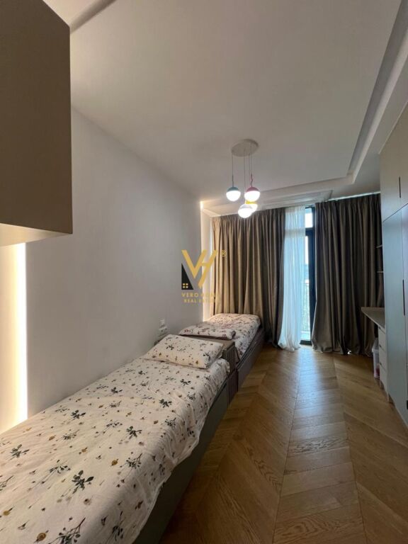 SHITET APARTAMENT 2+1+2+3BLK TE LAKE VIEW 750.000 EURO