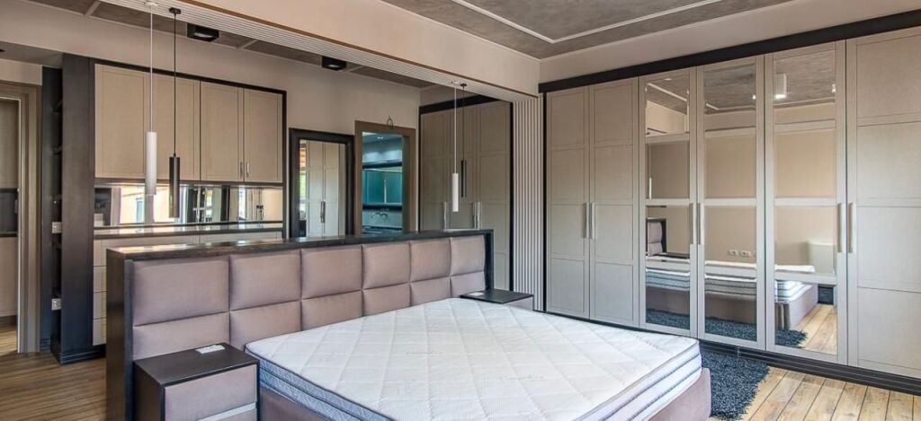 Apartament me qera - Myslym Shyri