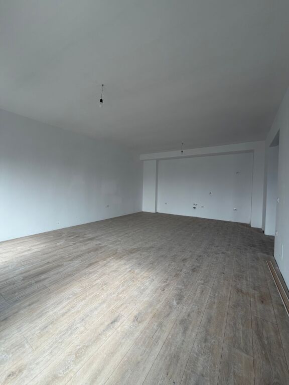 Shitet Apartament 2+1 DonBosco