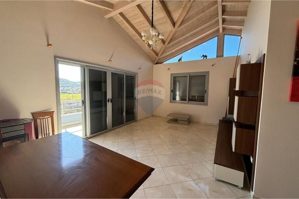 🏡 3-Storey Villa for Sale – Llakatund, Vlora