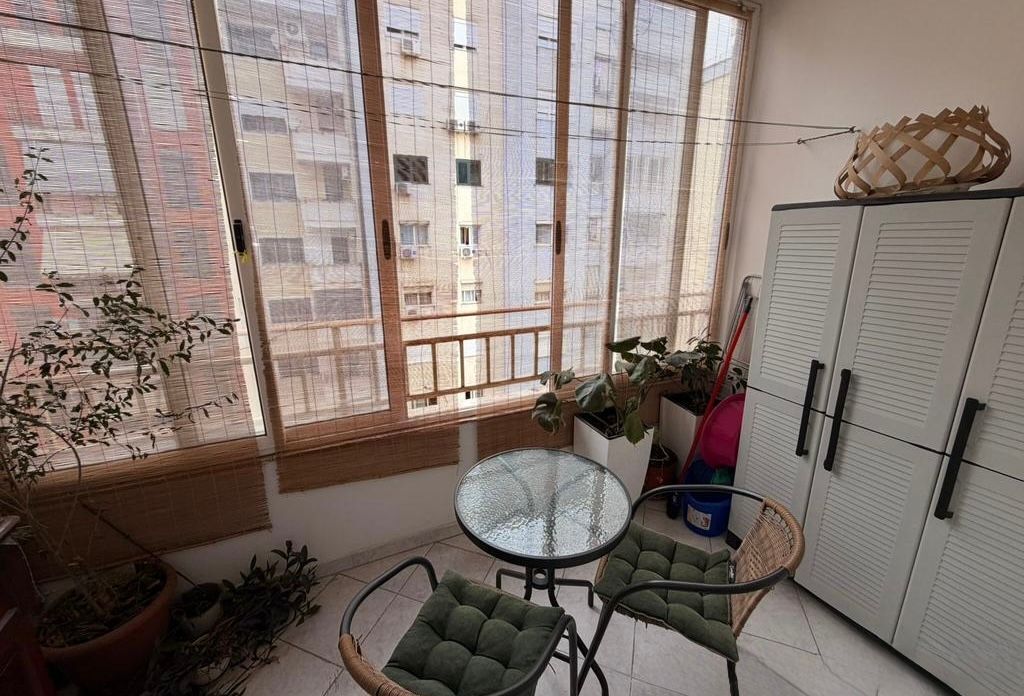 JAPIM APARTAMENT 1+1 ME QERA TEK KOMUNA E PARISIT!