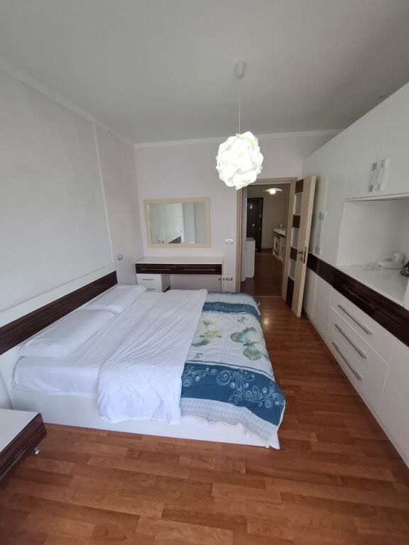 Vendesi in vendita 1+1 vicino a Shkembi i kavajes