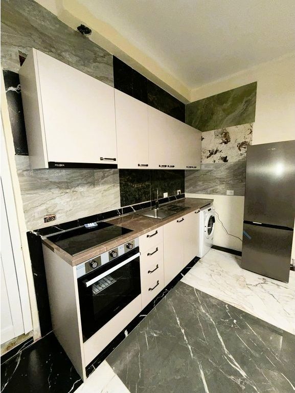 APARTAMENT 1+1 ME QIRA, TE KAIMI, ALI DEMI 400 € /Muaj