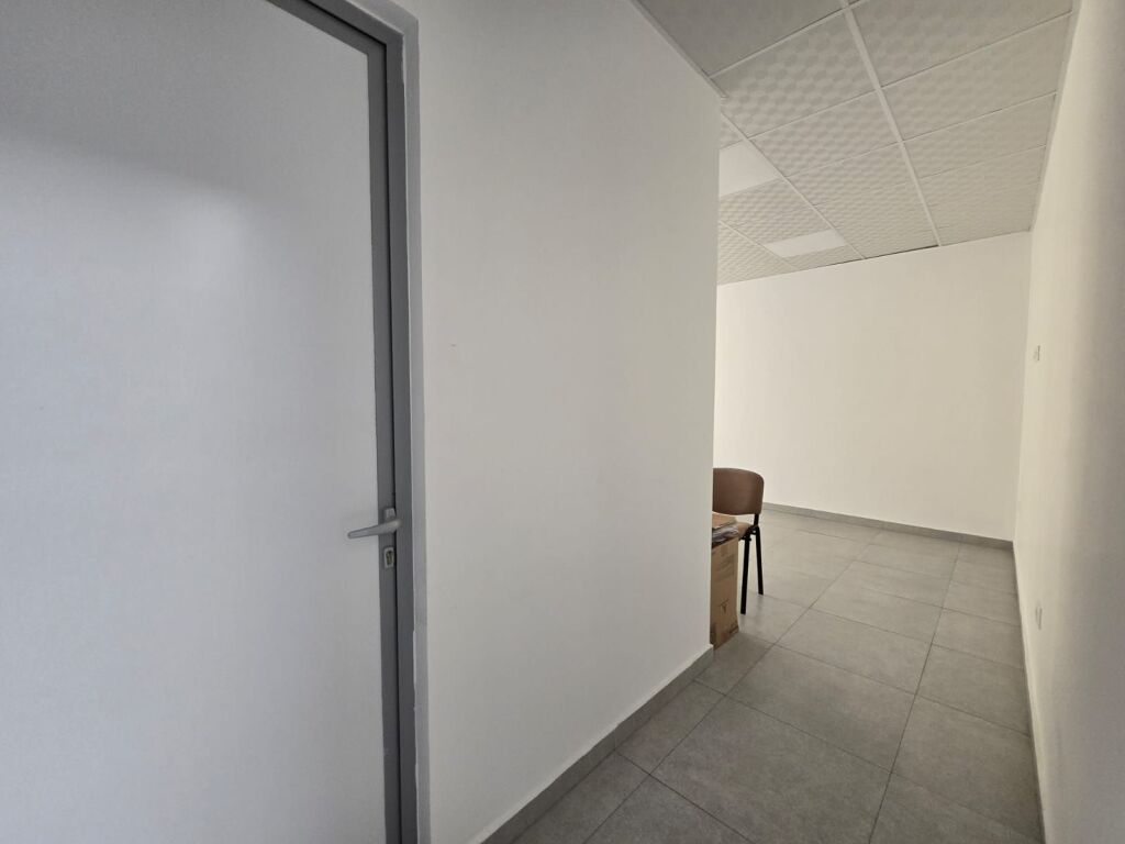 🏢 4-STORY BUILDING FOR RENT – DRITAN HOXHA STREET 🔑