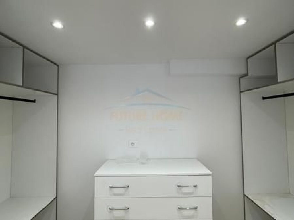 Rent, LOFT Apartment Fresku, Tirana