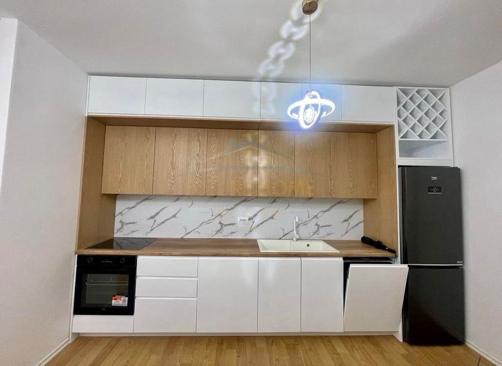 📍 Zogu i Zi –Qera 1+1 Super Modern në Godinë të Re (2025)! 💎