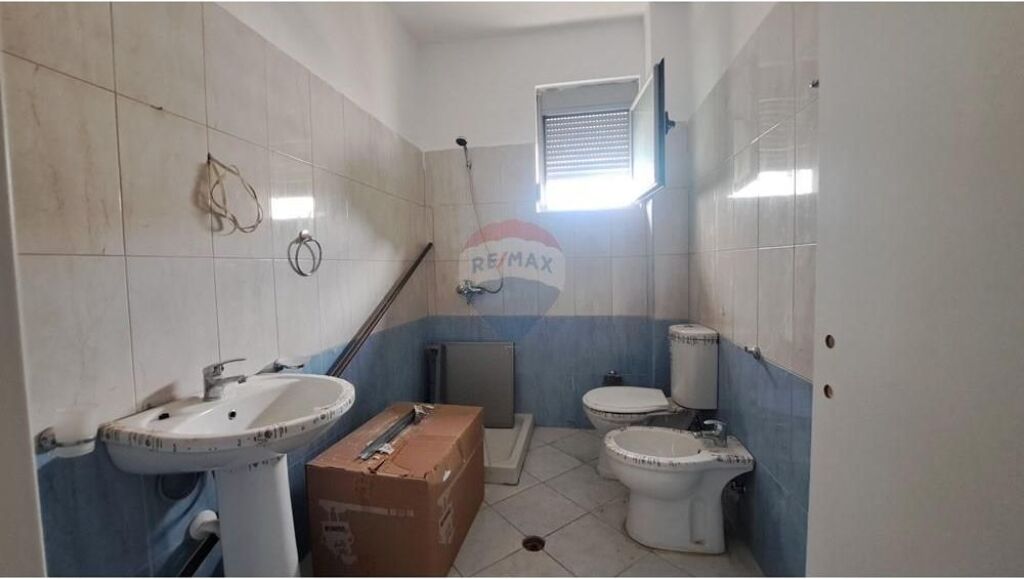 🏠 Apartment 1+1 for Sale – Blv. Ismail Qemali, Vlorë