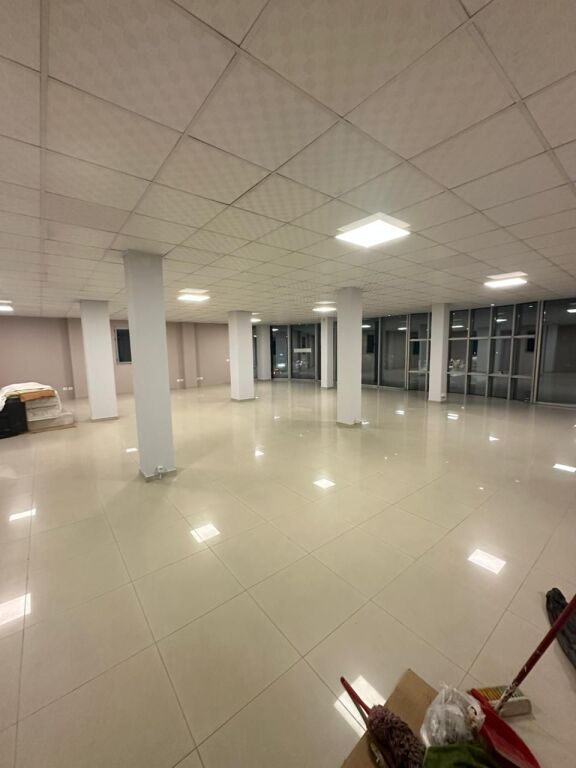 JEPET ME QERA AMBIENT BIZNESI, DURRES