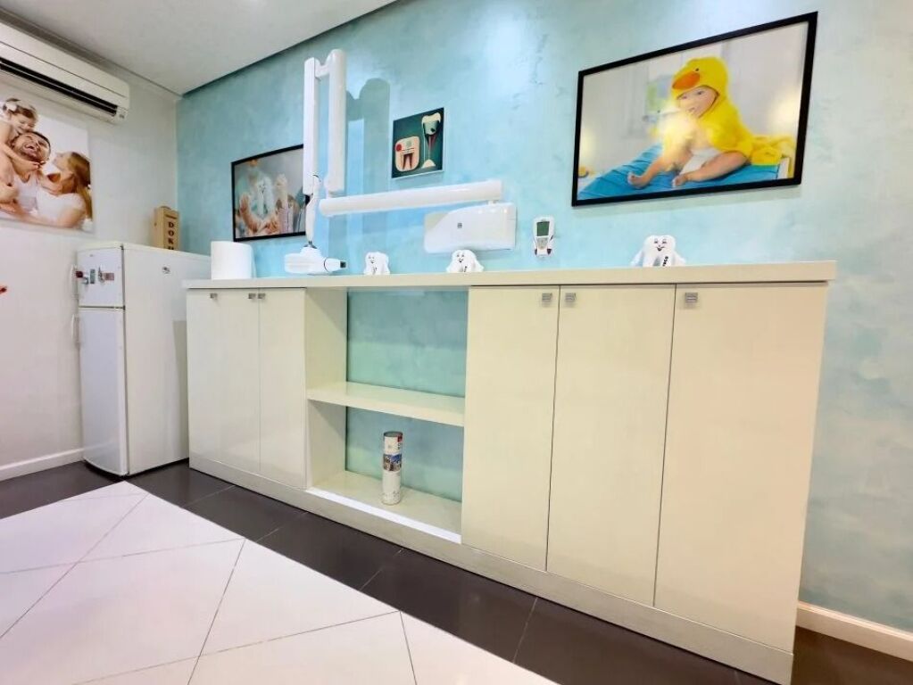 Qera | Ambjent Biznesi | Ali Demi | 800 €/muaj