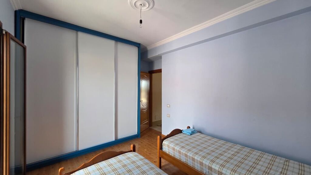 🏡 Apartament 2+1 me Qira – Kat i Dytë i Vilës, Vlorë