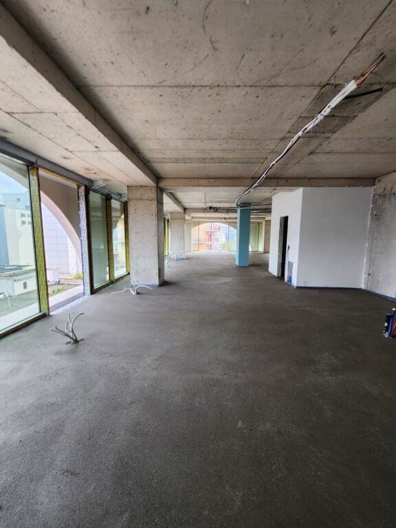 OFFICE FOR RENT – 300 m² (6th Floor) 📍 Skanderbeg Square / Clock Tower / Book Building Tower (in the heart of Tirana 🥰) Open Space / Ready in July 💰 €12,000